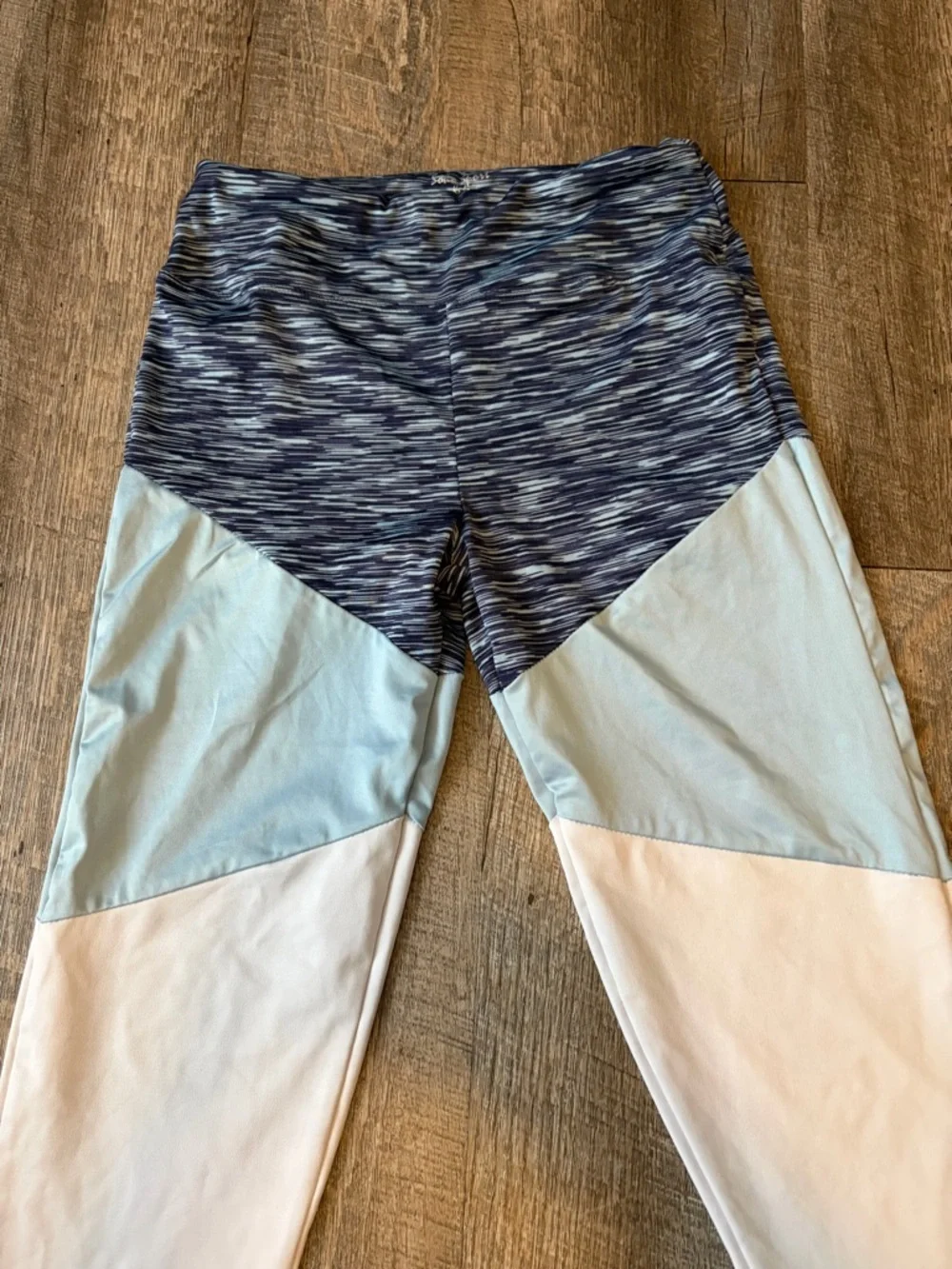 🌸 $10 SALE 🌸 Girls Athletic Outfit size 10/12